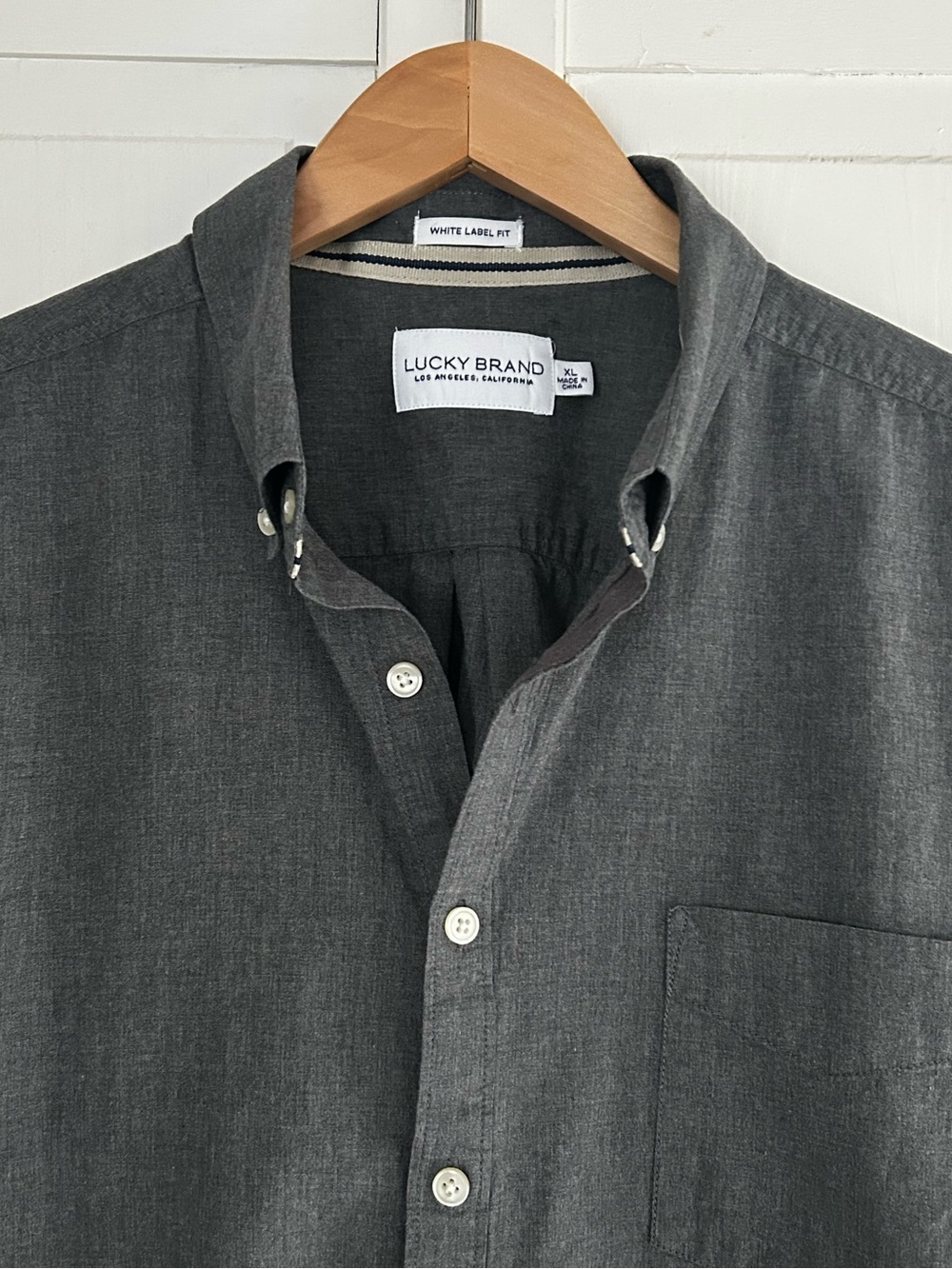 Lucky Brand White Label Fit Men's XL  Long Sleeve Button Down Shirt